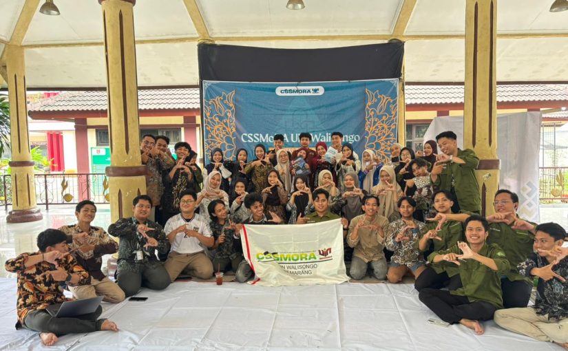 Satu Langkah Luar Biasa, Jurnalistik CSSMoRA UIN Walisongo Sukses Rilis Buku & Majalah Baru